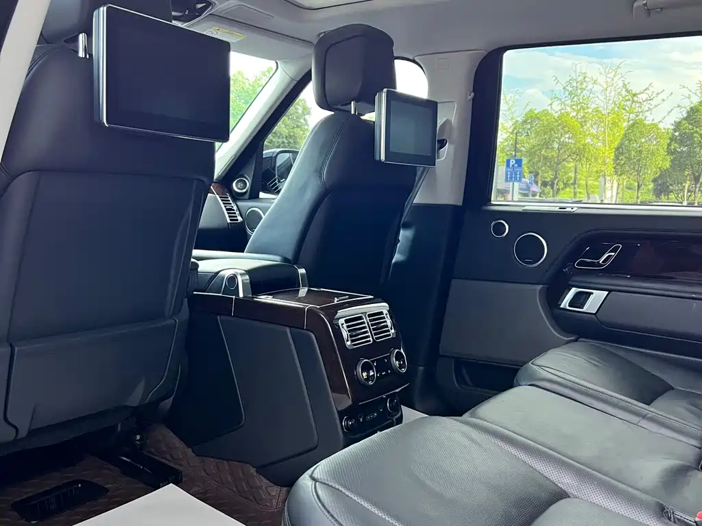 Land Rover Range Rover — миниатюра 6