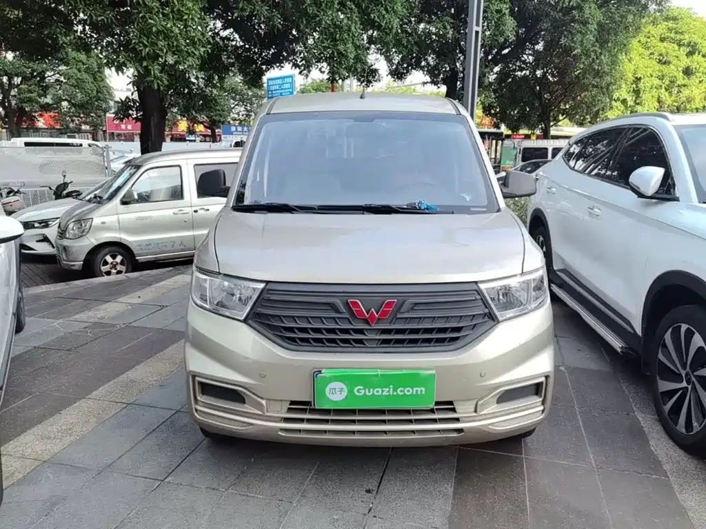Wuling Hongguang V — миниатюра 3