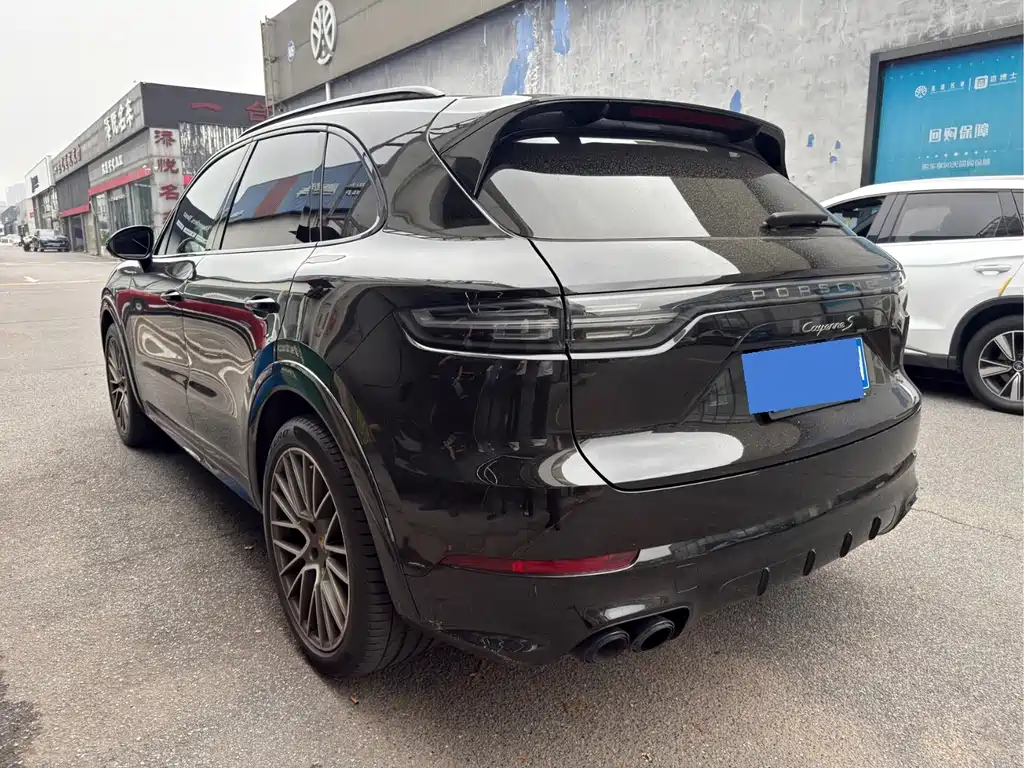 Porsche Cayenne — миниатюра 14