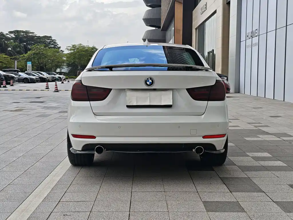 BMW 3 Series GT 3 GT 2016 320i Fashion