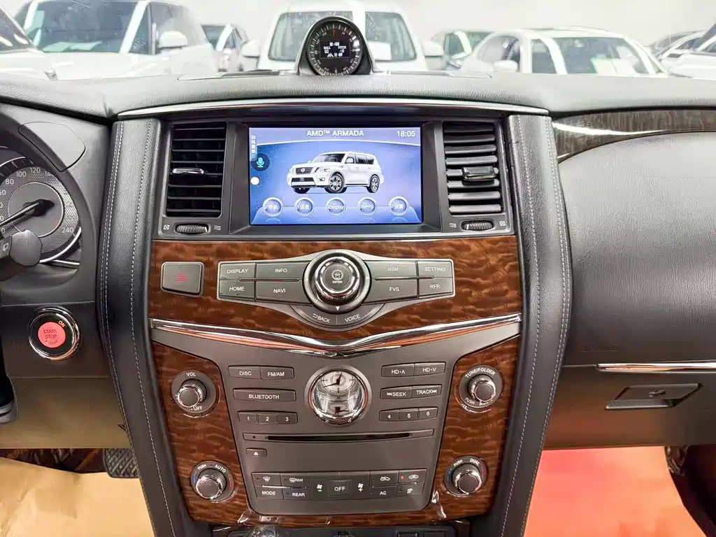 Nissan Patrol — миниатюра 19