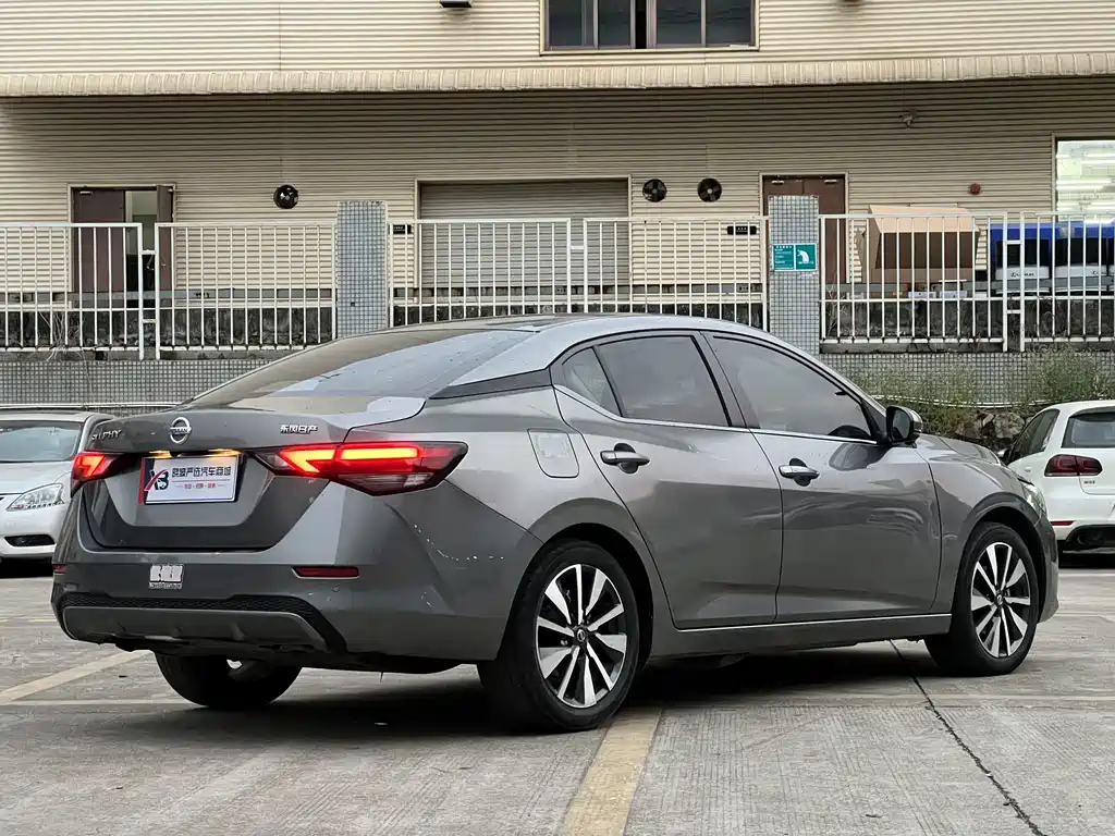 Nissan Sylphy — миниатюра 5