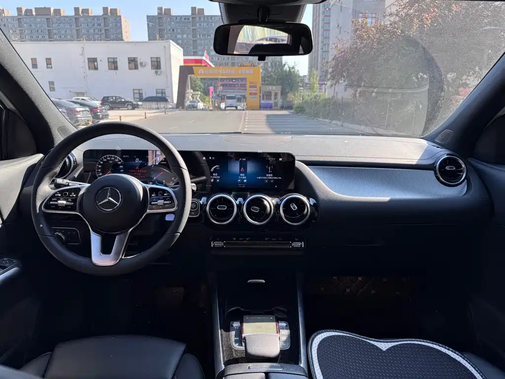 Mercedes-Benz GLA — миниатюра 8