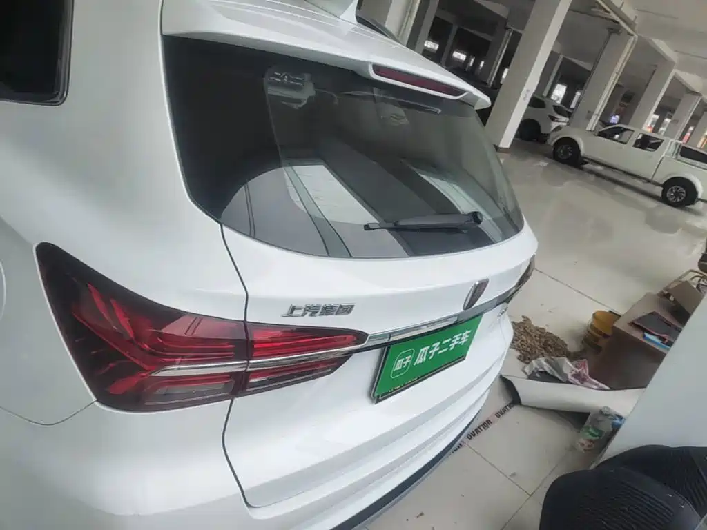 Roewe RX5 — миниатюра 6