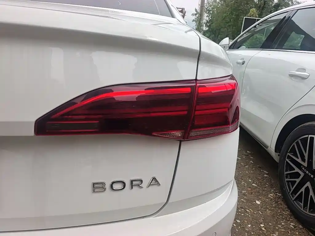 Volkswagen Bora — миниатюра 8