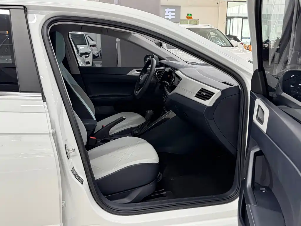 Volkswagen Lavida — миниатюра 13