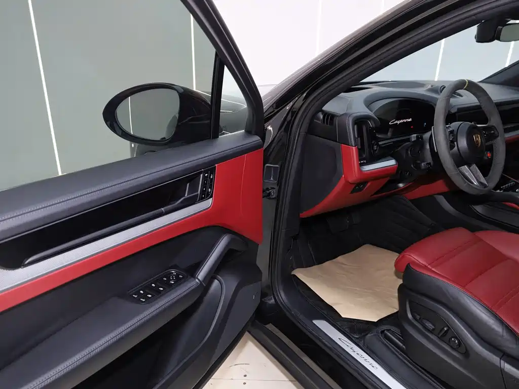 Porsche Cayenne — миниатюра 28