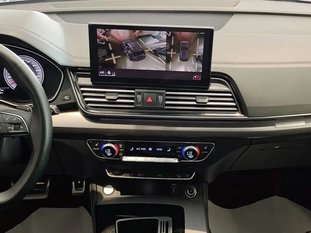 Audi Q5L — миниатюра 11