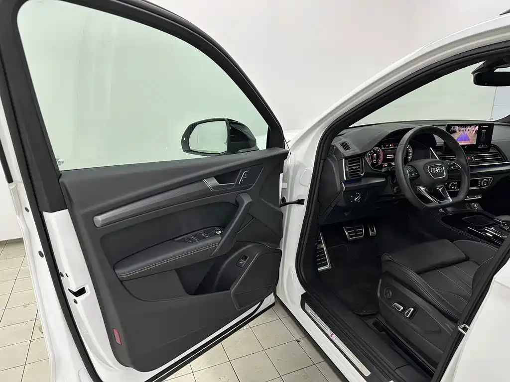 Audi Q5L — миниатюра 10