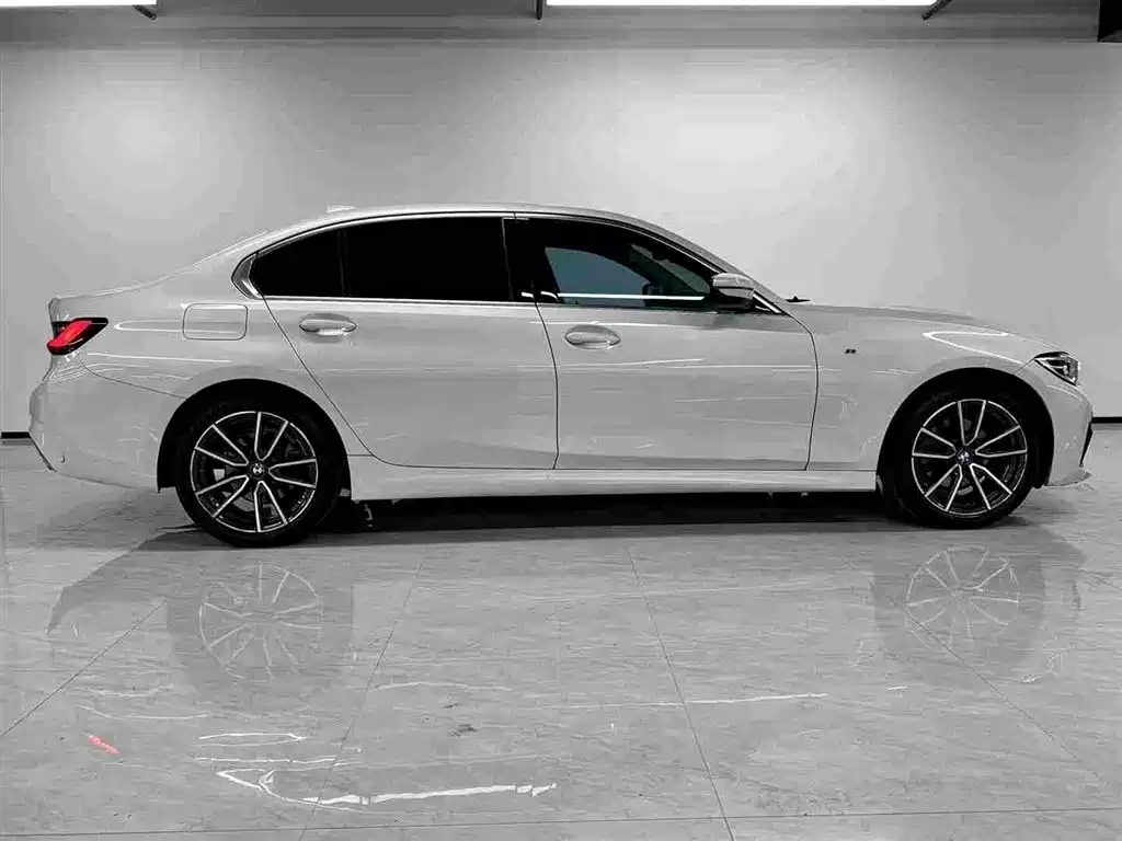 BMW 3 Series — миниатюра 3