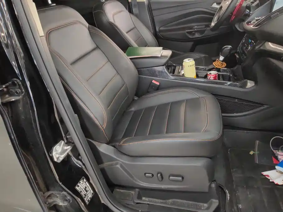Ford Kuga — миниатюра 8