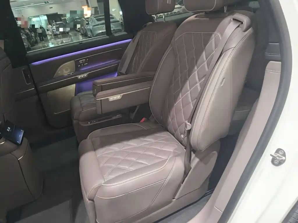 NIO ES8 — миниатюра 17