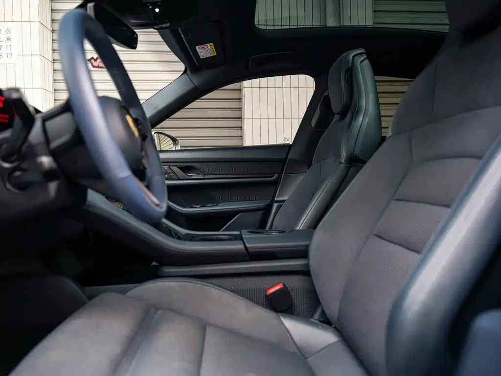 Porsche Taycan — миниатюра 15