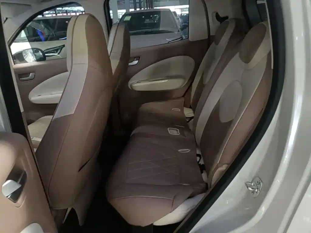 Wuling MINIEV — миниатюра 17