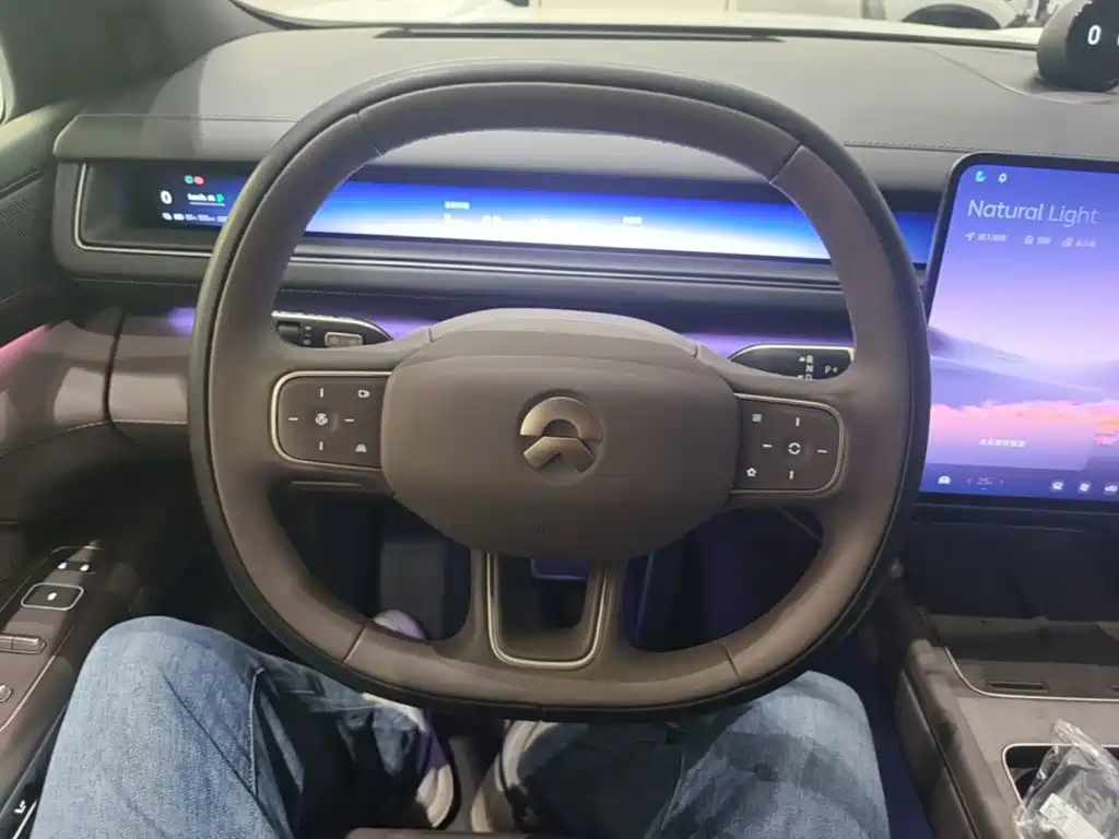 NIO ES8 — миниатюра 11