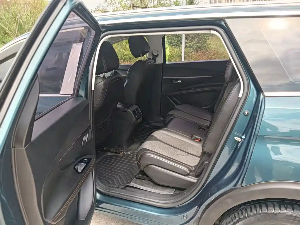 Peugeot 5008 — миниатюра 9