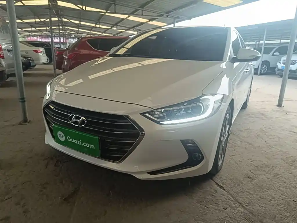 Hyundai Elantra — миниатюра 2