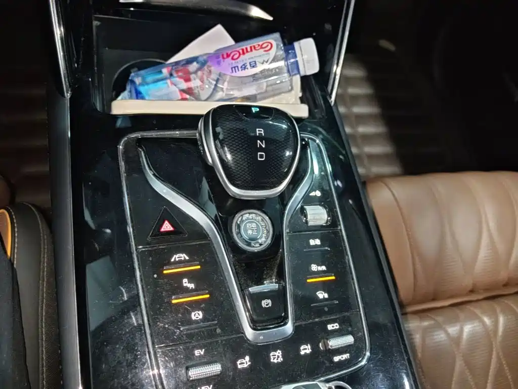 BYD Tang New Energy — миниатюра 14
