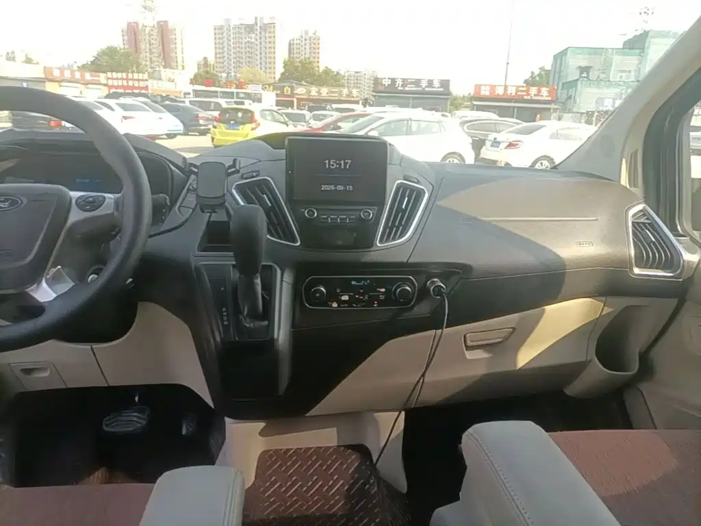 Ford Tourneo — миниатюра 13