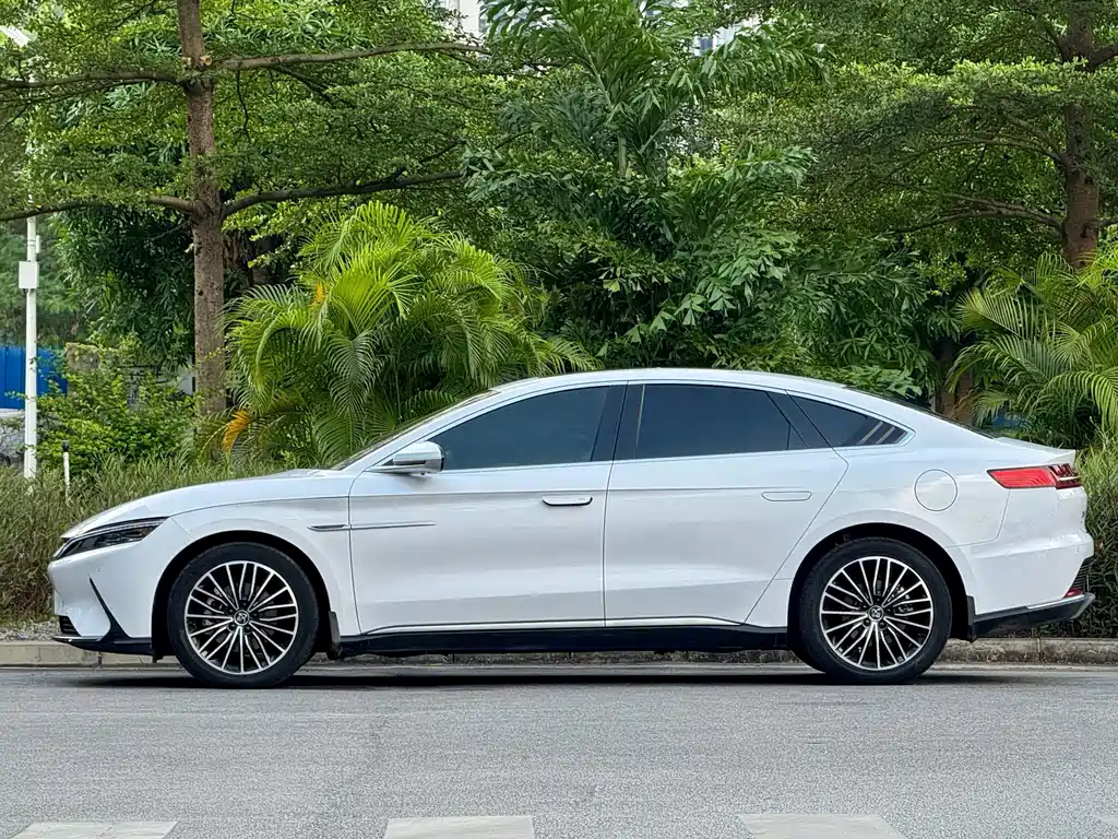 BYD Han — миниатюра 5