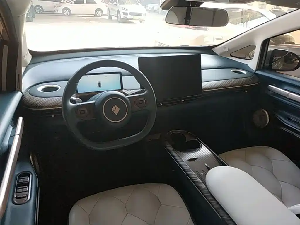Baojun Yunduo — миниатюра 10