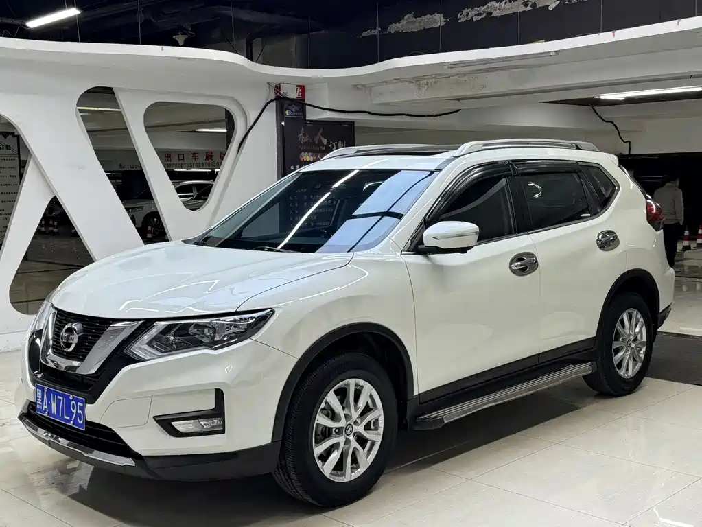 Купить Nissan X-Trail