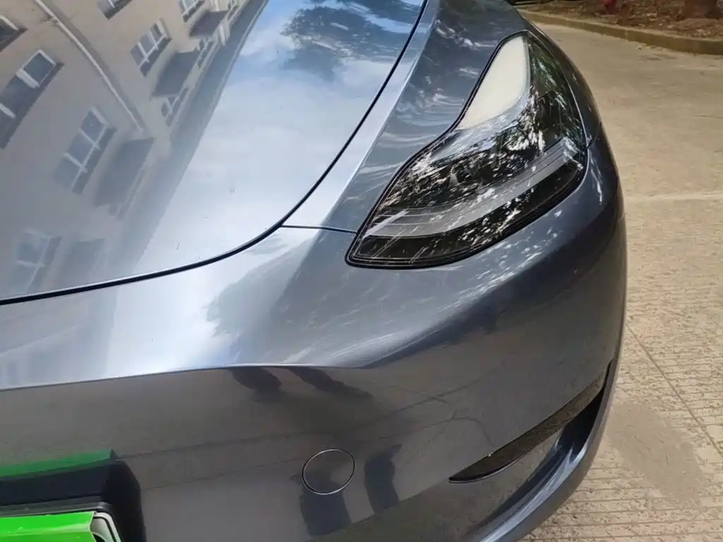 Tesla Model Y — миниатюра 24