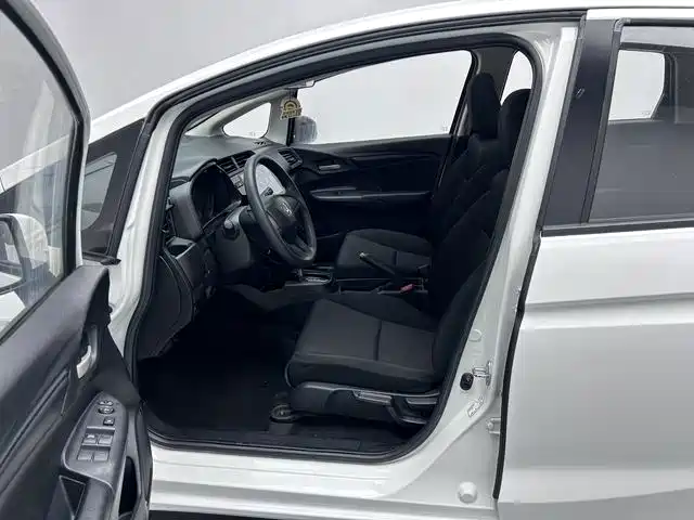 Honda Fit — миниатюра 7