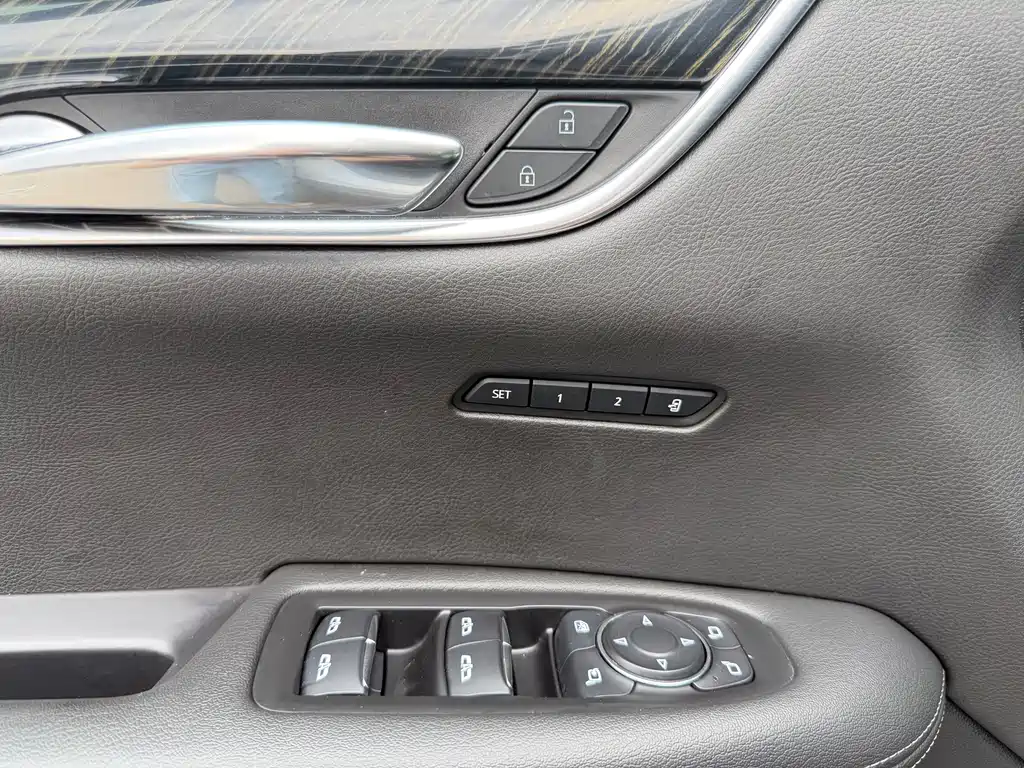 Cadillac XT6 — миниатюра 10