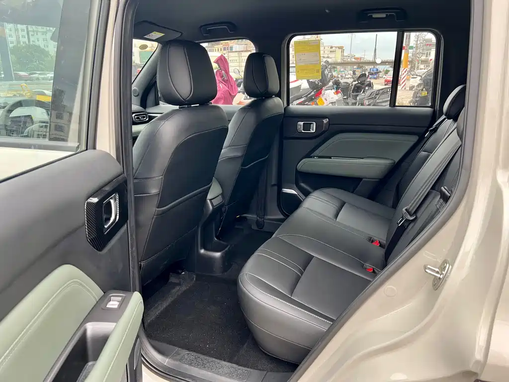 BAOJUN YUE ALSO PLUS