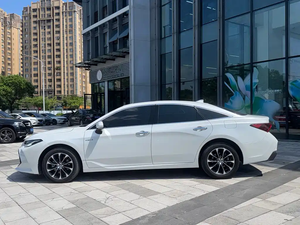 Toyota Avalon — миниатюра 3