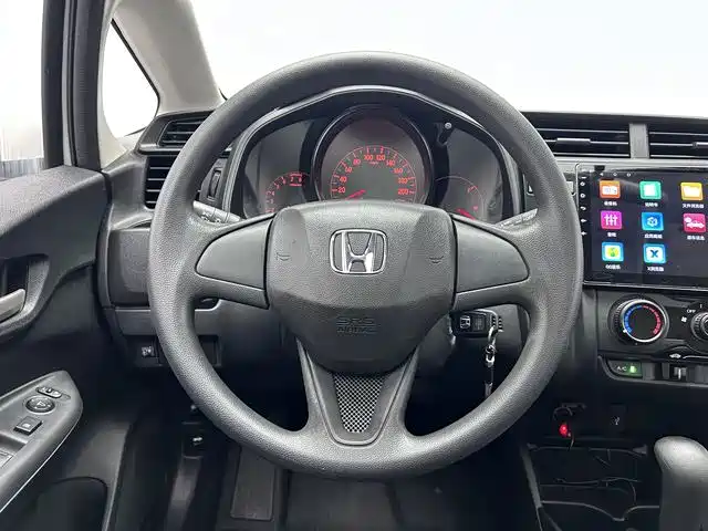 Honda Fit — миниатюра 6