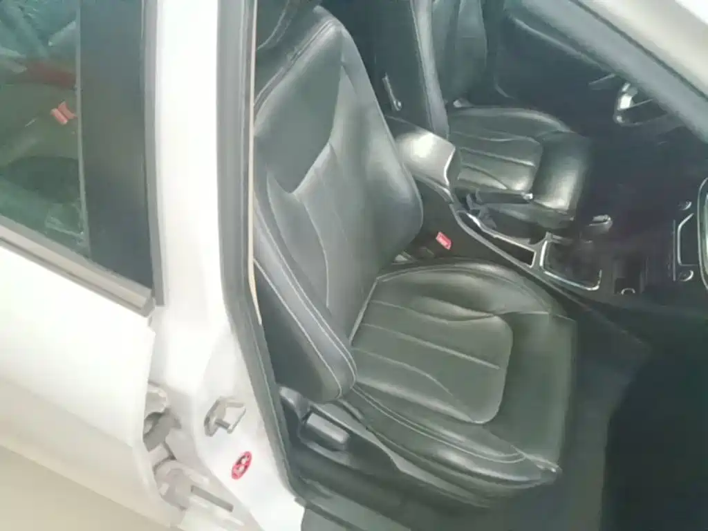 Geely Emgrand — миниатюра 25