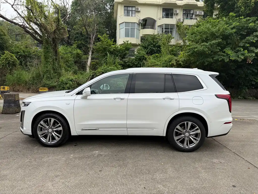 Cadillac XT6 — миниатюра 15