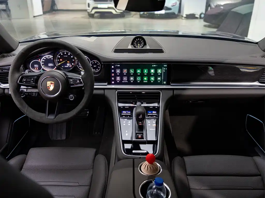 Porsche Panamera Hybrid — миниатюра 6