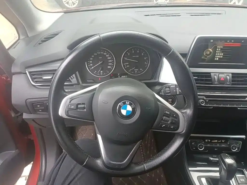 BMW 2 Series Active Tourer — миниатюра 11