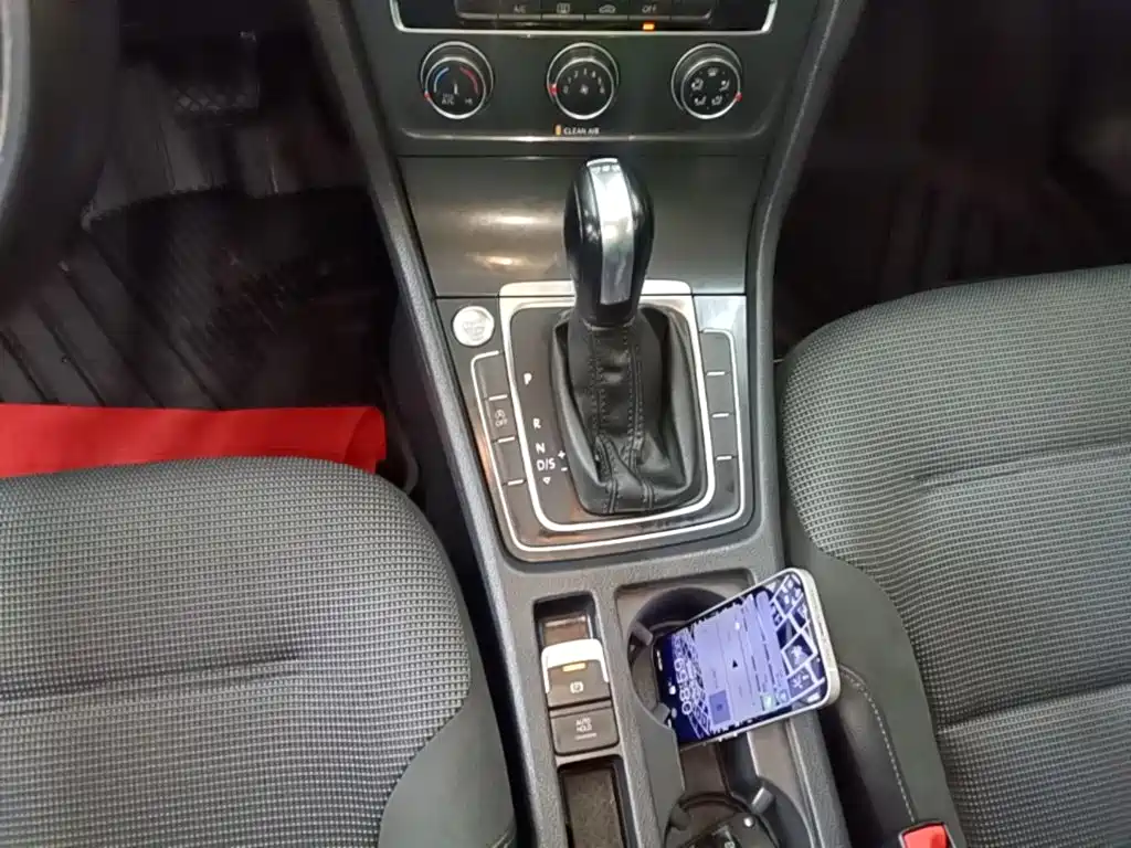 Volkswagen Golf — миниатюра 14