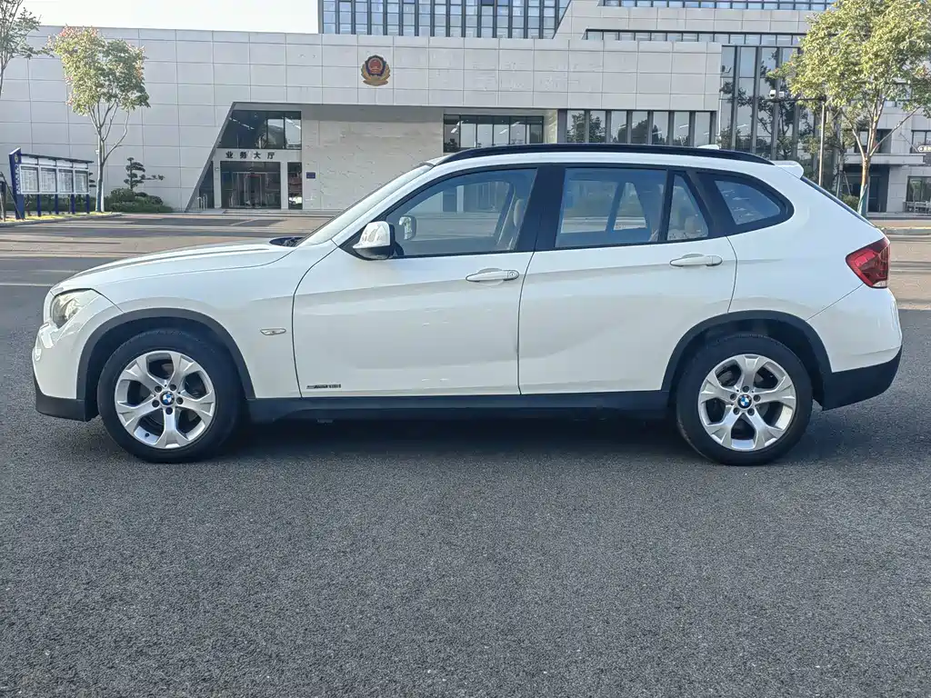 BMW X1 (Import) — миниатюра 3