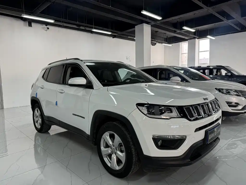 Jeep Compass — миниатюра 3