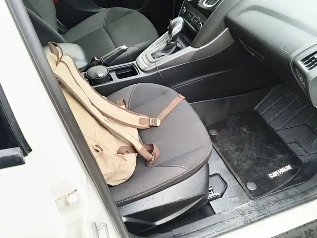 Ford Focus — миниатюра 25