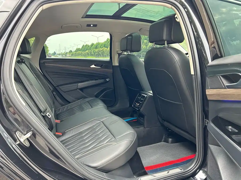 Volkswagen Passat — миниатюра 8