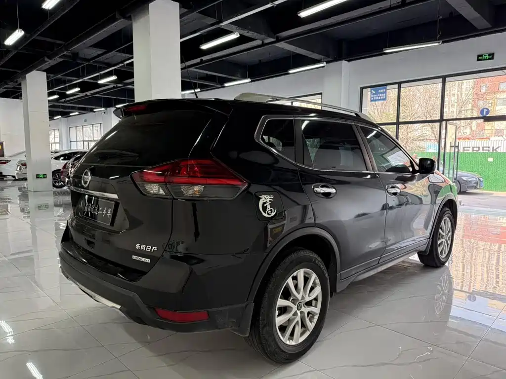 Nissan X-Trail — миниатюра 7