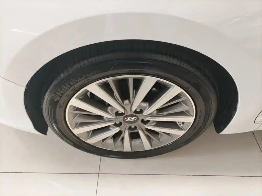 Hyundai Mistra — миниатюра 23