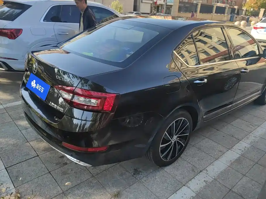 Skoda Octavia — миниатюра 3