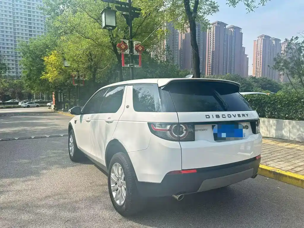 Land Rover Discovery Sport — миниатюра 9