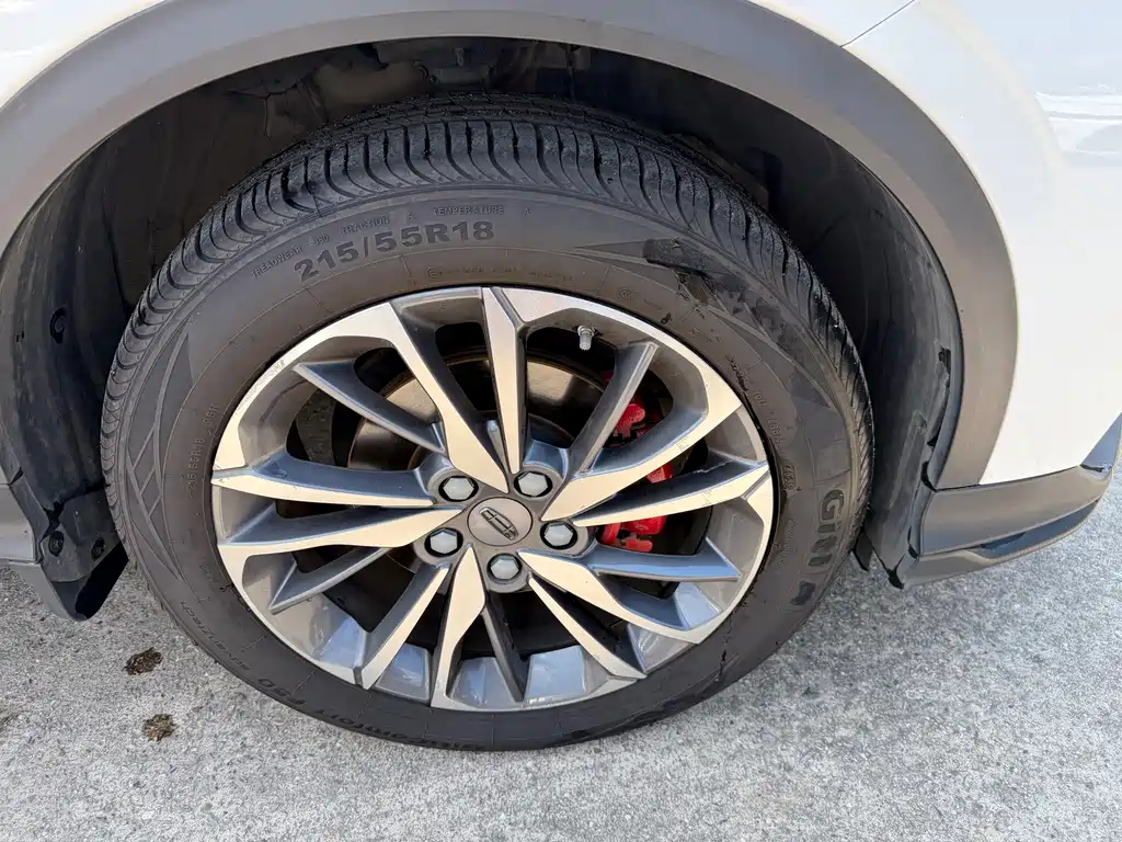 Geely Binyue — миниатюра 7