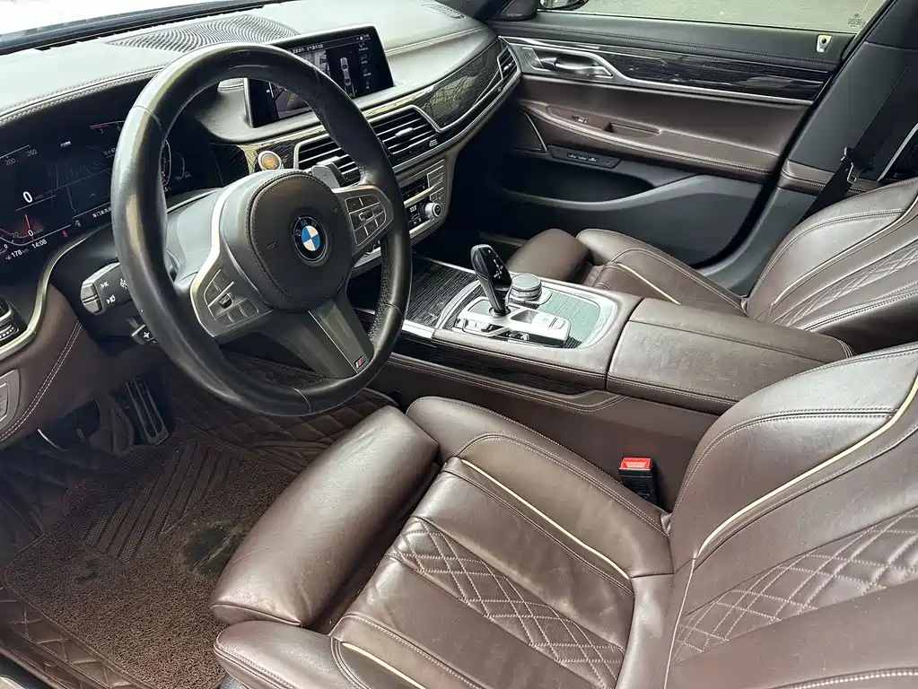 BMW 7 SERIES