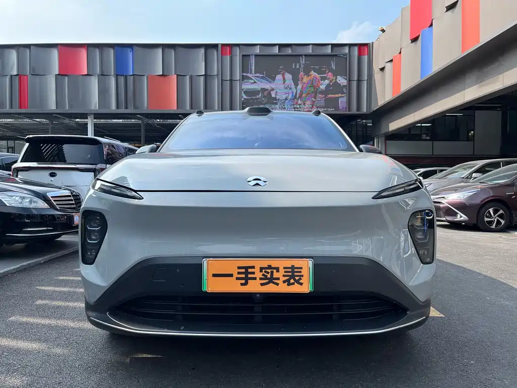 NIO EC7