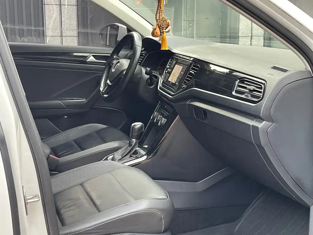 Volkswagen T-Roc — миниатюра 11