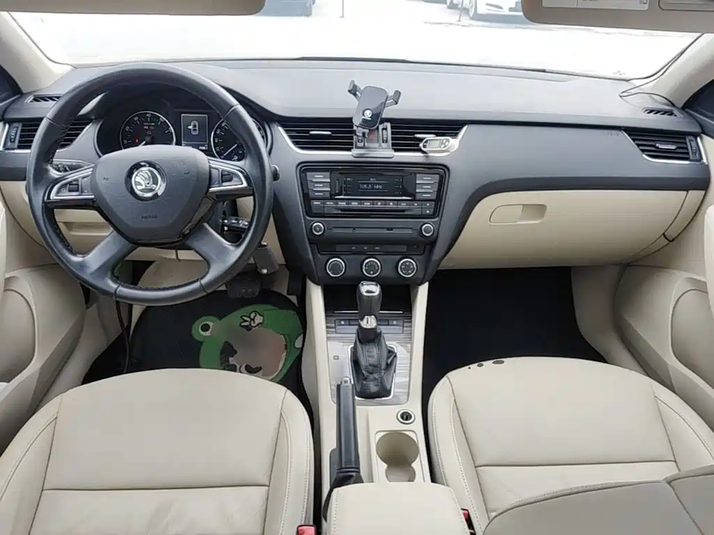 Skoda Octavia — миниатюра 10
